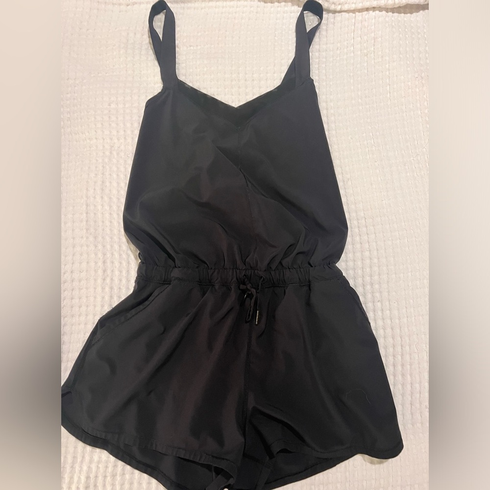 Lululemon Runsie